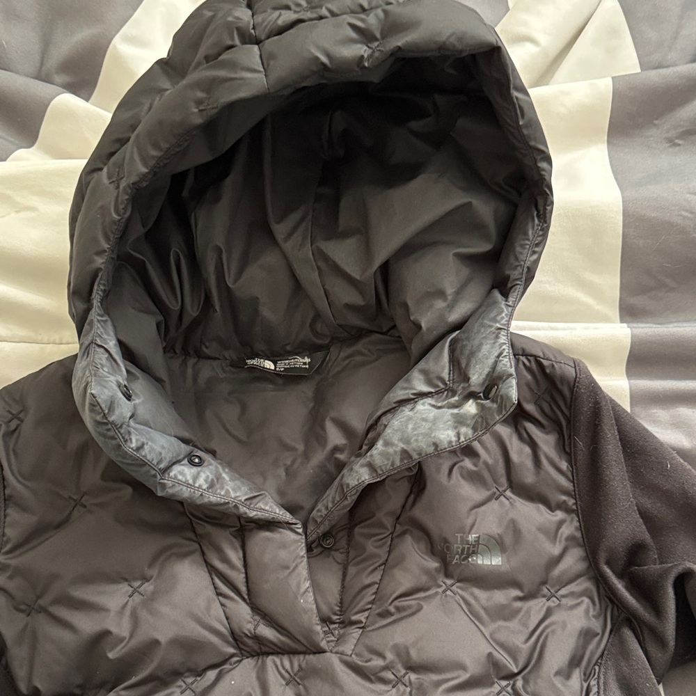 The North Face Women Black Hooded Puffer Jacket Pullover 550 Down